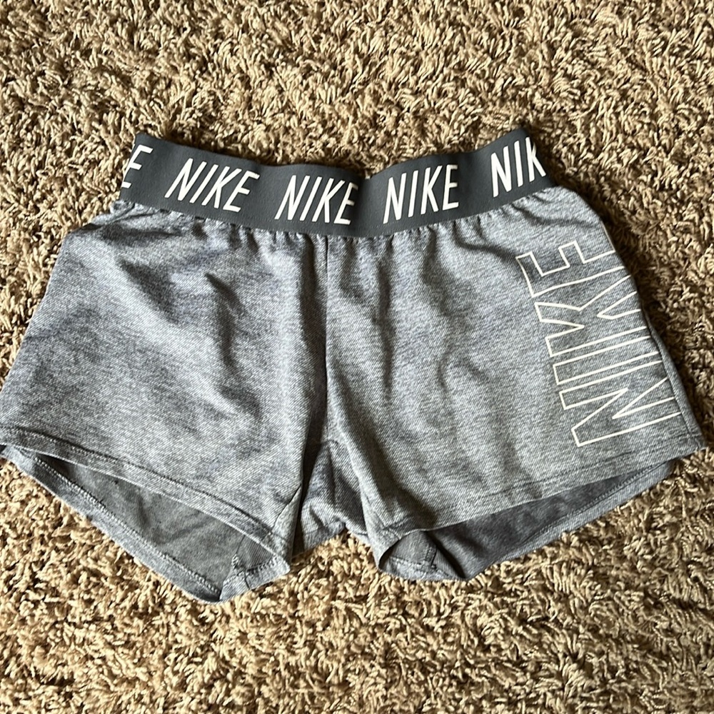 Girls youth medium gray Nike shorts